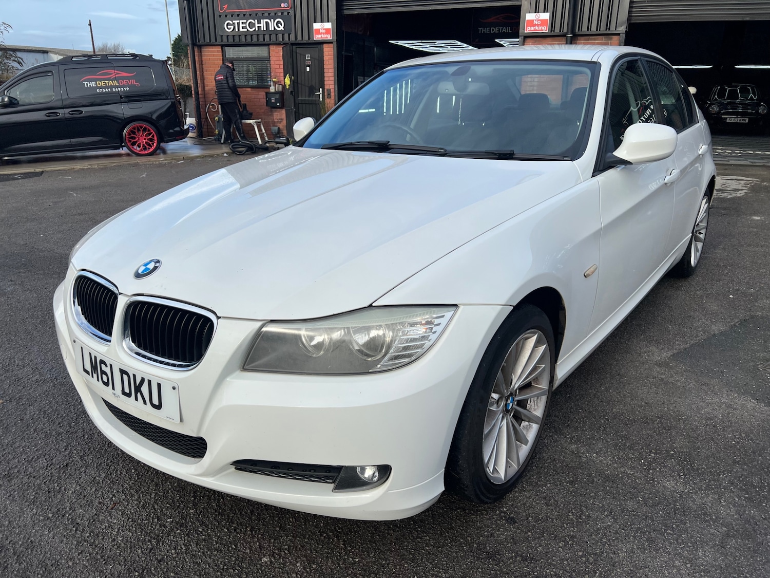 Used BMW 3 Series 2011 for sale - 76972111: Photo 2