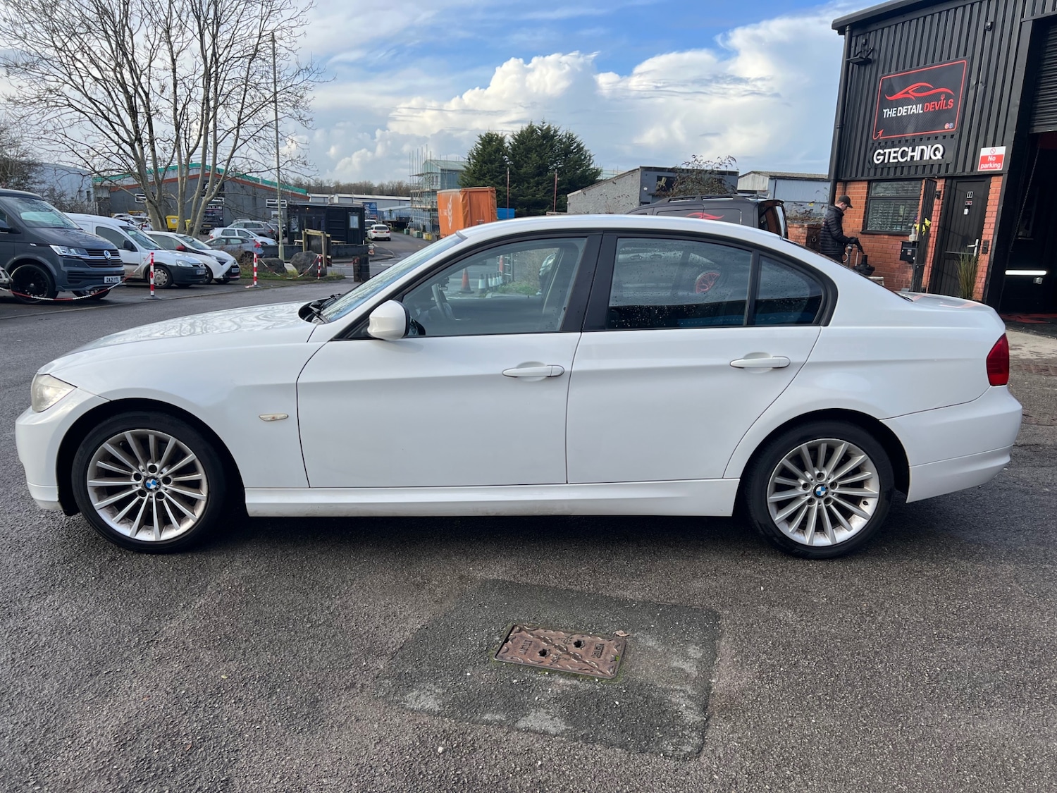 Used BMW 3 Series 2011 for sale - 76972111: Photo 3