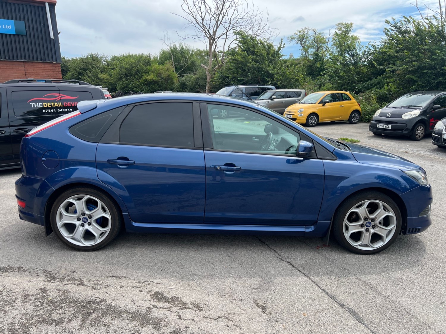 Ford Focus 2010 (59) - 1.6 TDCi Zetec 5dr [110] [DPF] - Image 2