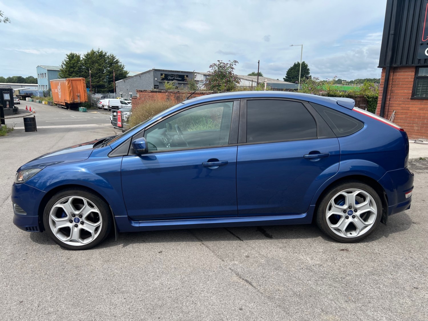 Ford Focus 2010 (59) - 1.6 TDCi Zetec 5dr [110] [DPF] - Image 6