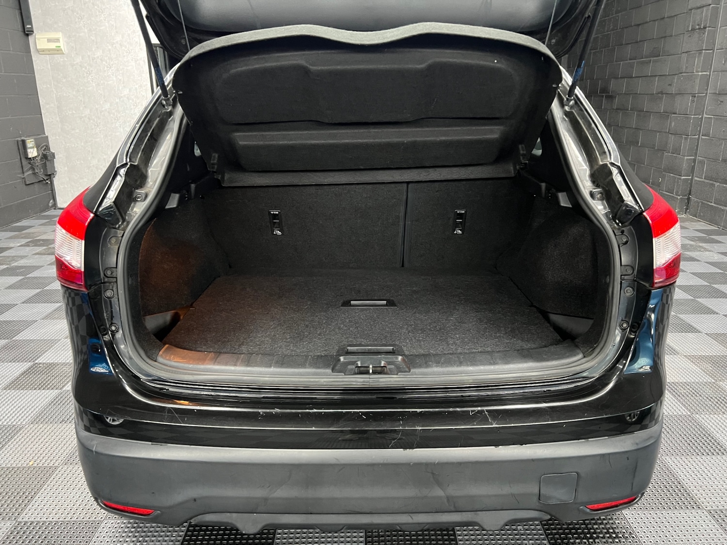 Used Nissan Qashqai 2016 for sale - 76614808: Photo 15