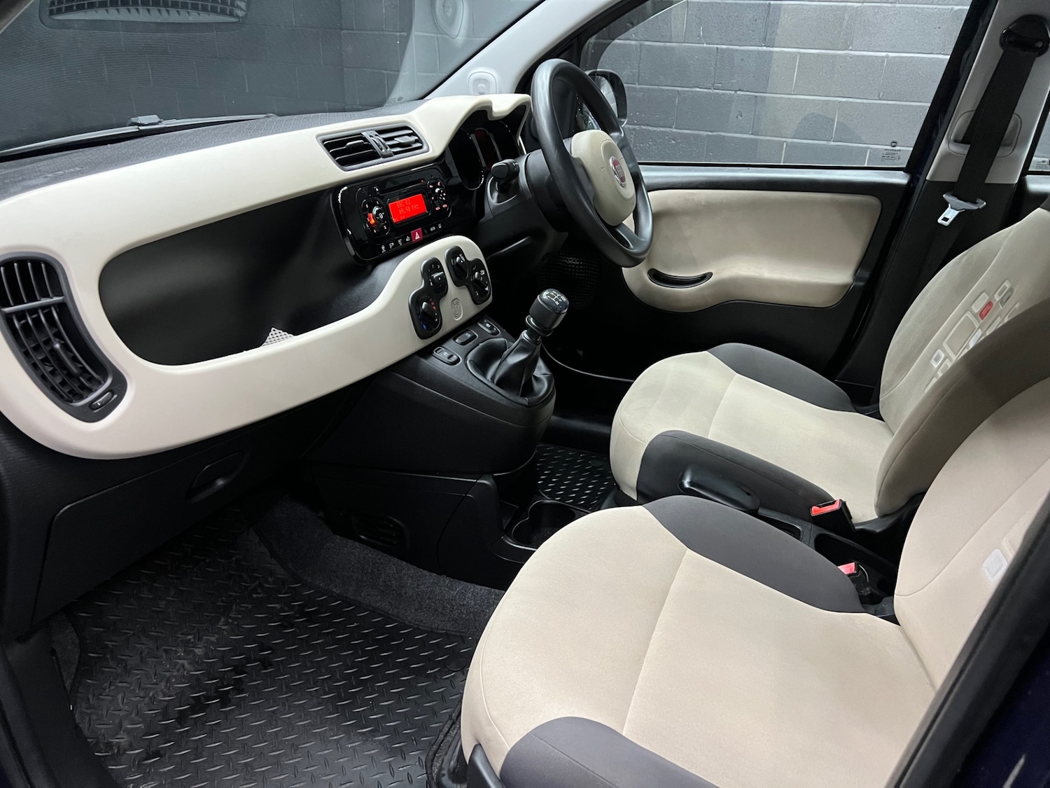 Used Fiat Panda 2015 for sale - 76505035: Photo 10