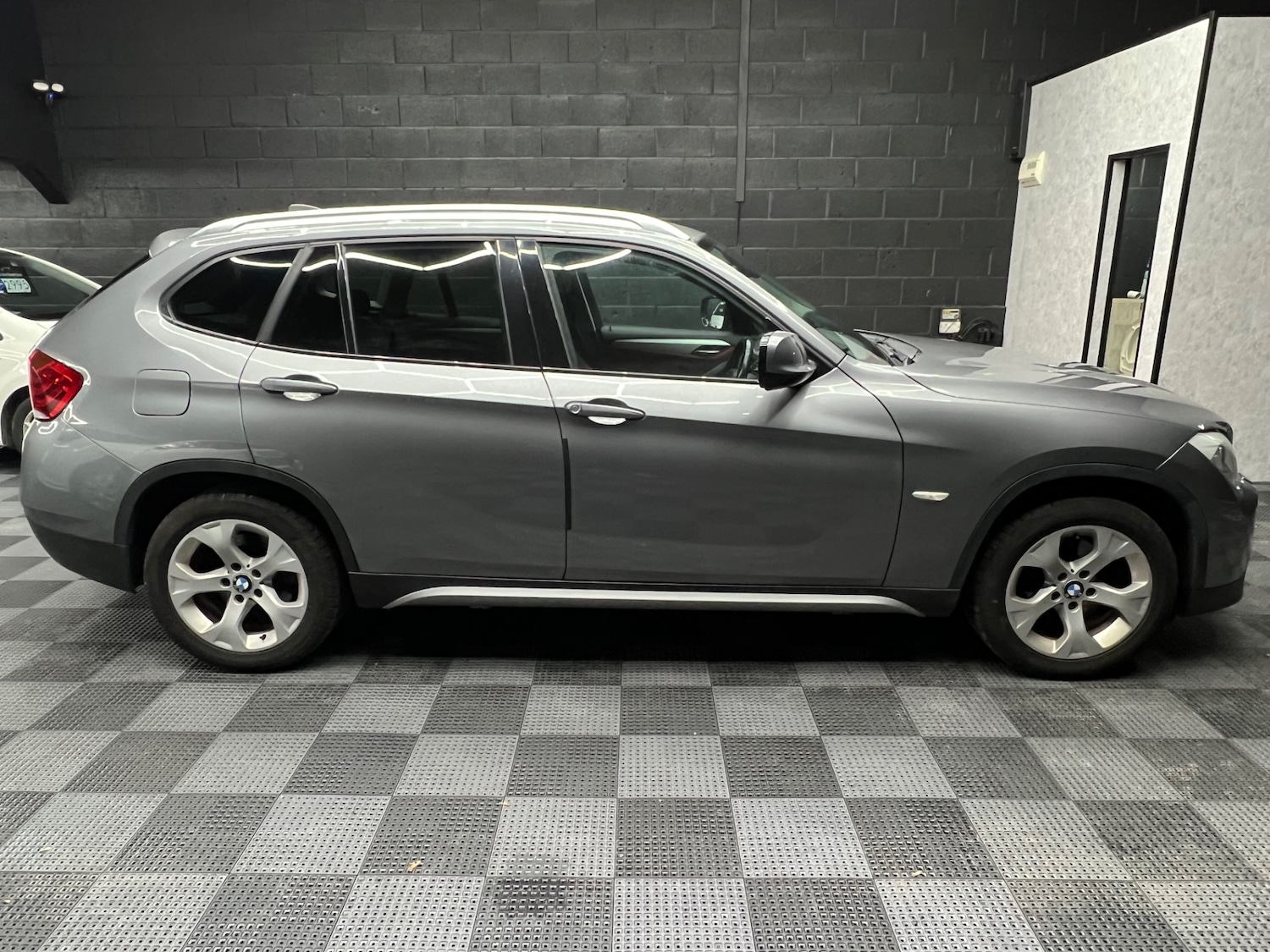 Used BMW X1 2011 for sale - 77339605: Photo 2