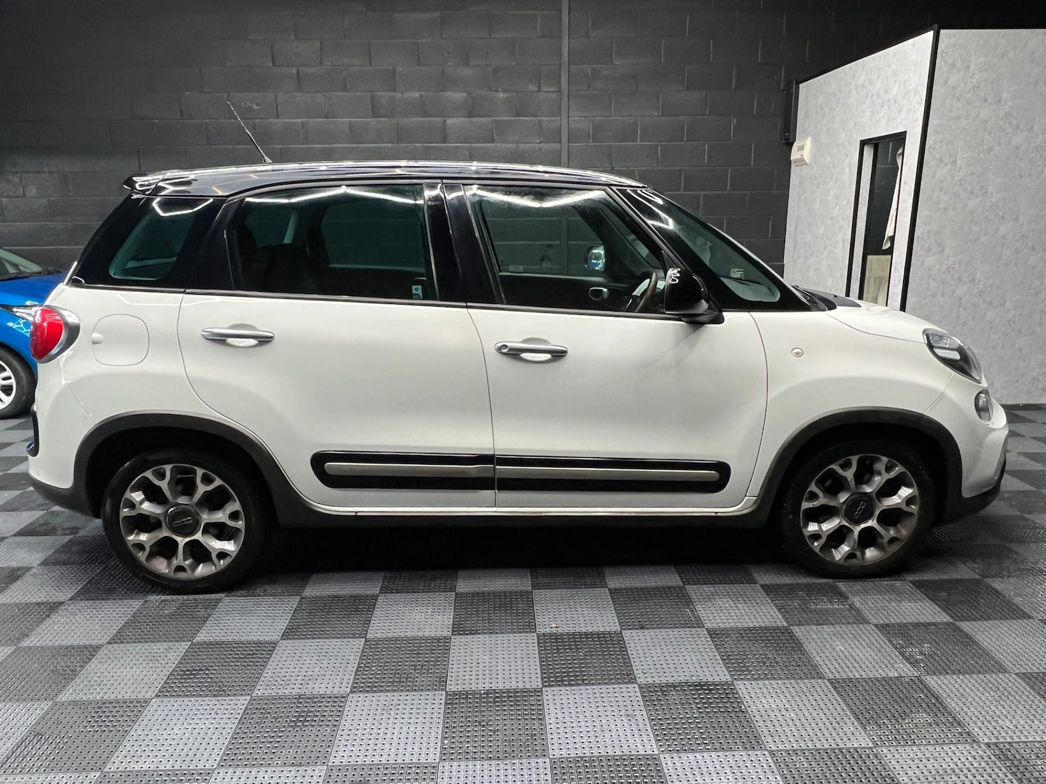 Used Fiat 500L 2013 for sale - 76982641: Photo 2