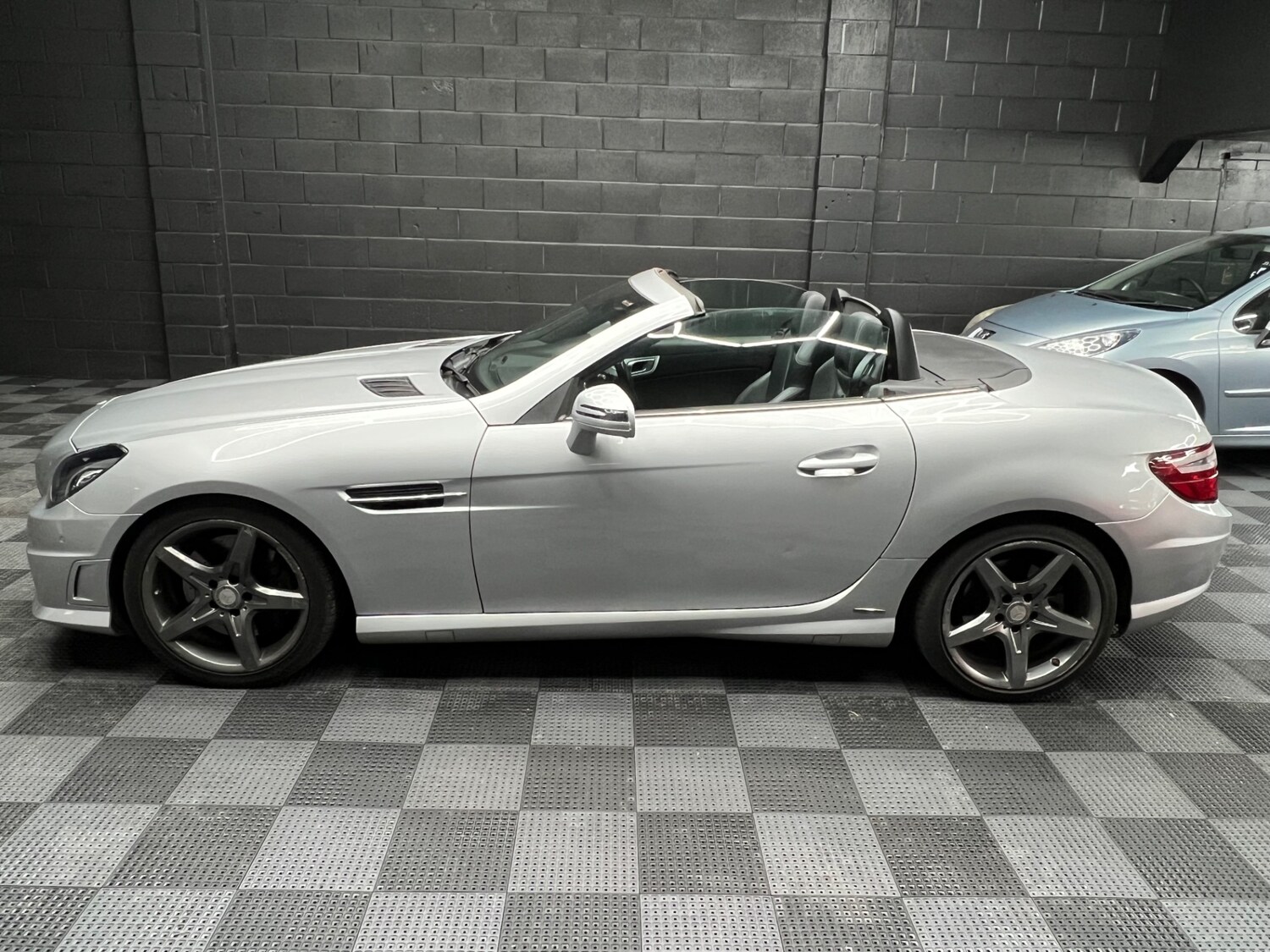 Used Mercedes-Benz SLK 2015 for sale - 78090628: Photo 8