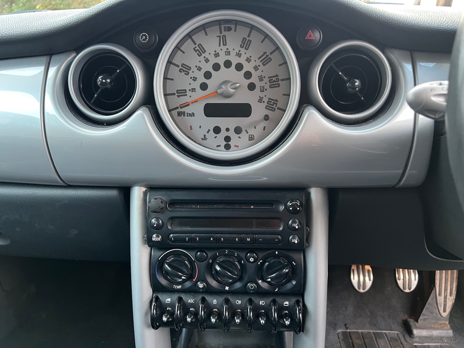 Used MINI Hatch 2004 for sale - 76906233: Photo 13