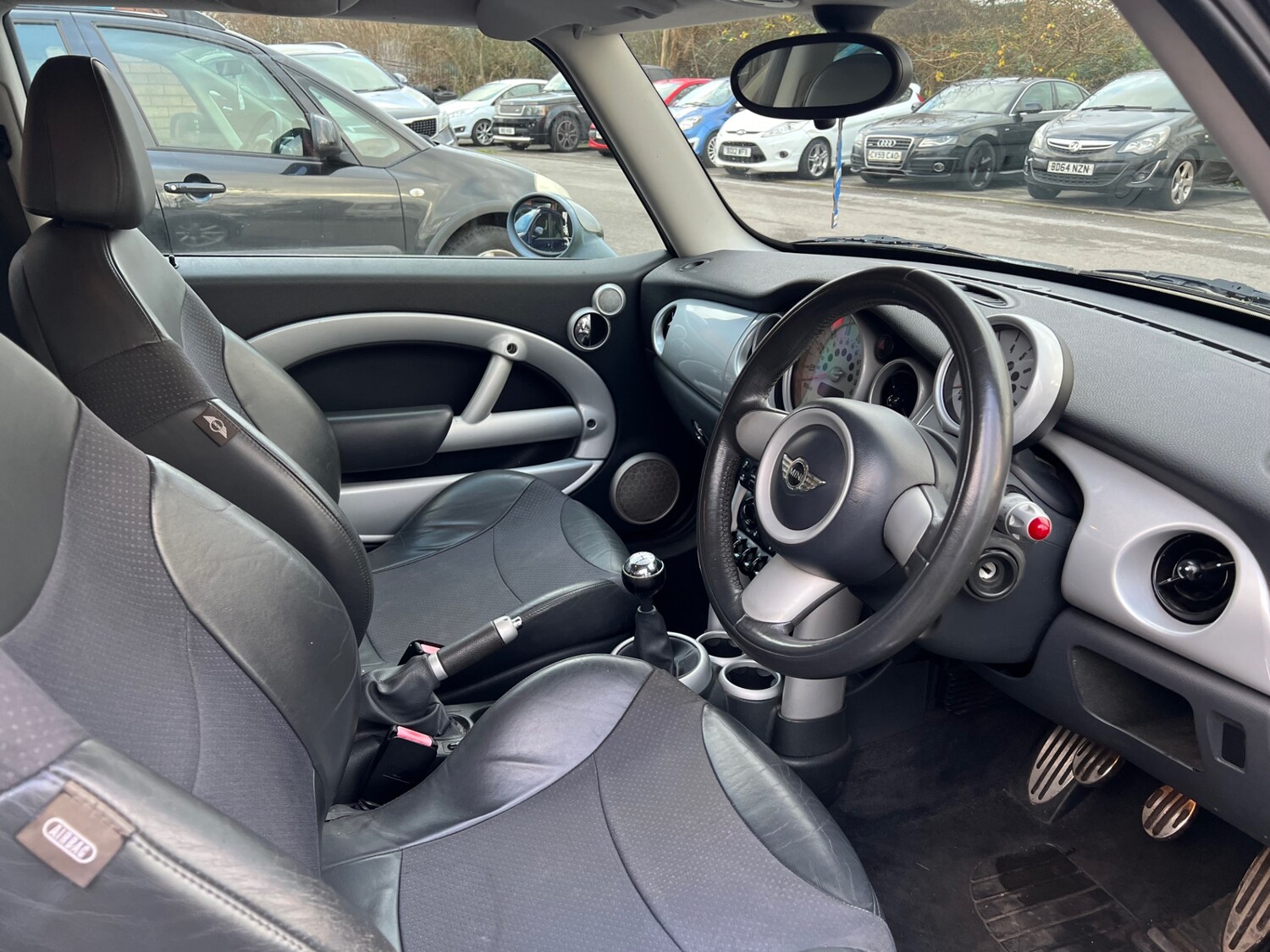 Used MINI Hatch 2004 for sale - 76906233: Photo 9