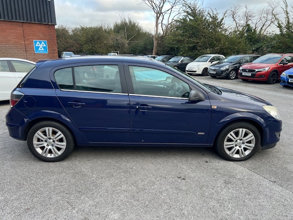 Used Vauxhall Astra 2008 for sale - 76184567: Photo 2
