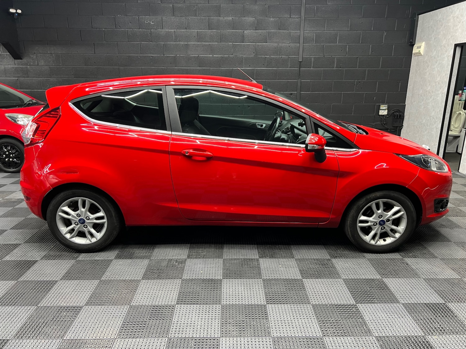 Used Ford Fiesta 2014 for sale - 77980262: Photo 2