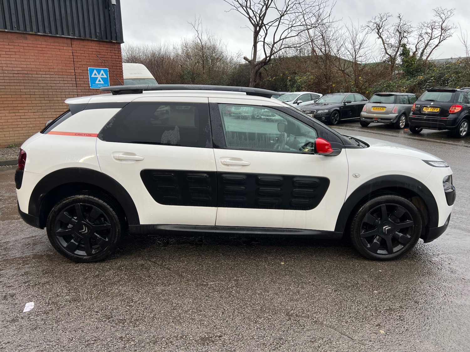 Used Citroen C4 Cactus 2016 for sale - 76945659: Photo 2