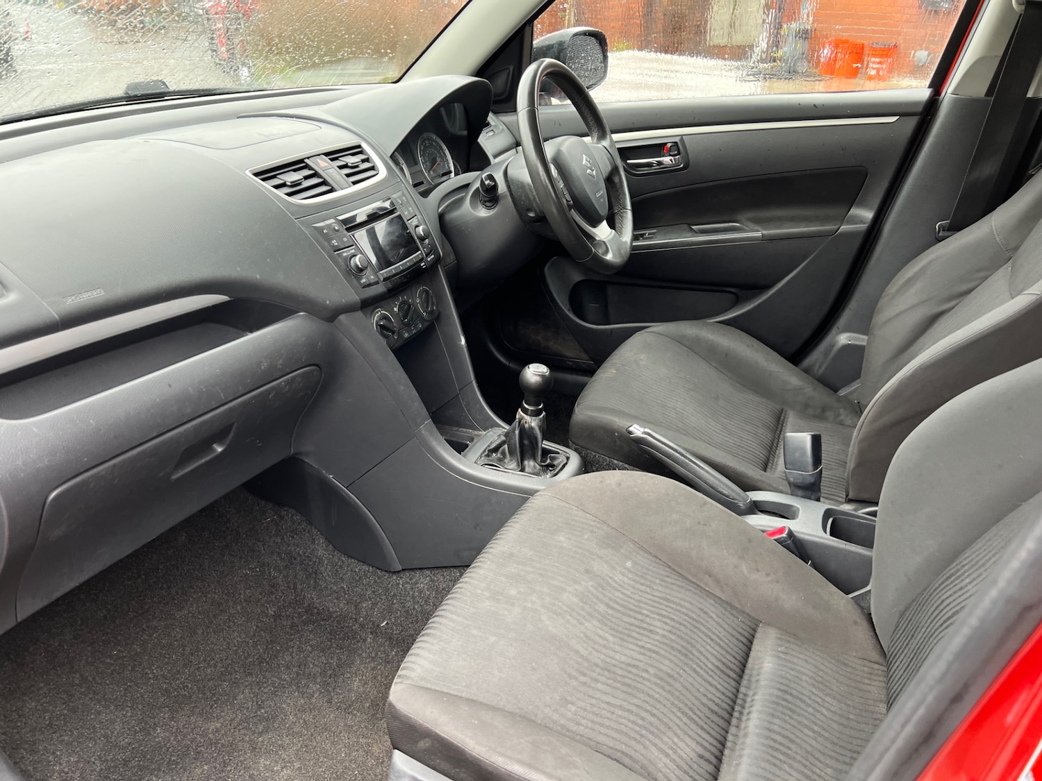 Used Suzuki Swift 2011 for sale - 76352717: Photo 10