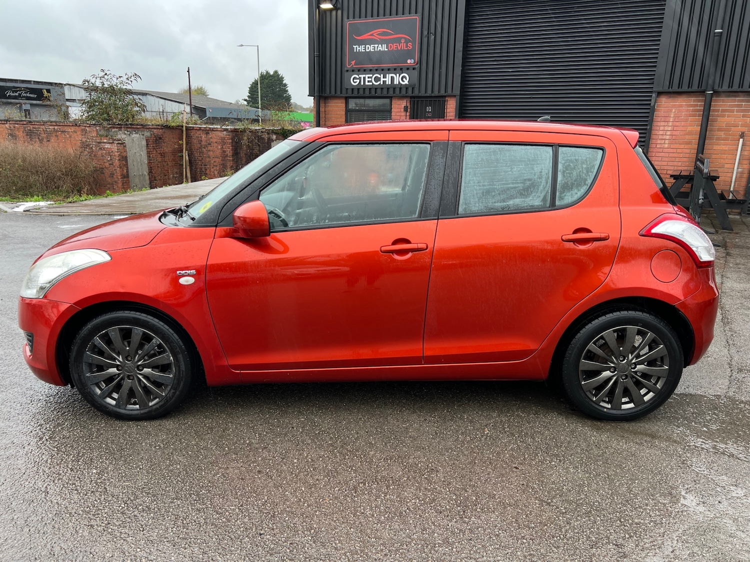 Used Suzuki Swift 2011 for sale - 76352717: Photo 6