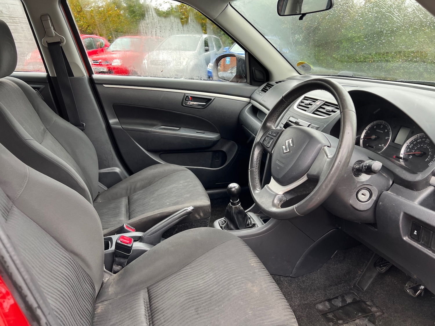 Used Suzuki Swift 2011 for sale - 76352717: Photo 9