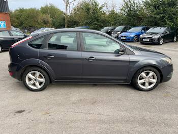 Used Ford Focus 2010 for sale - 79764922: Photo
