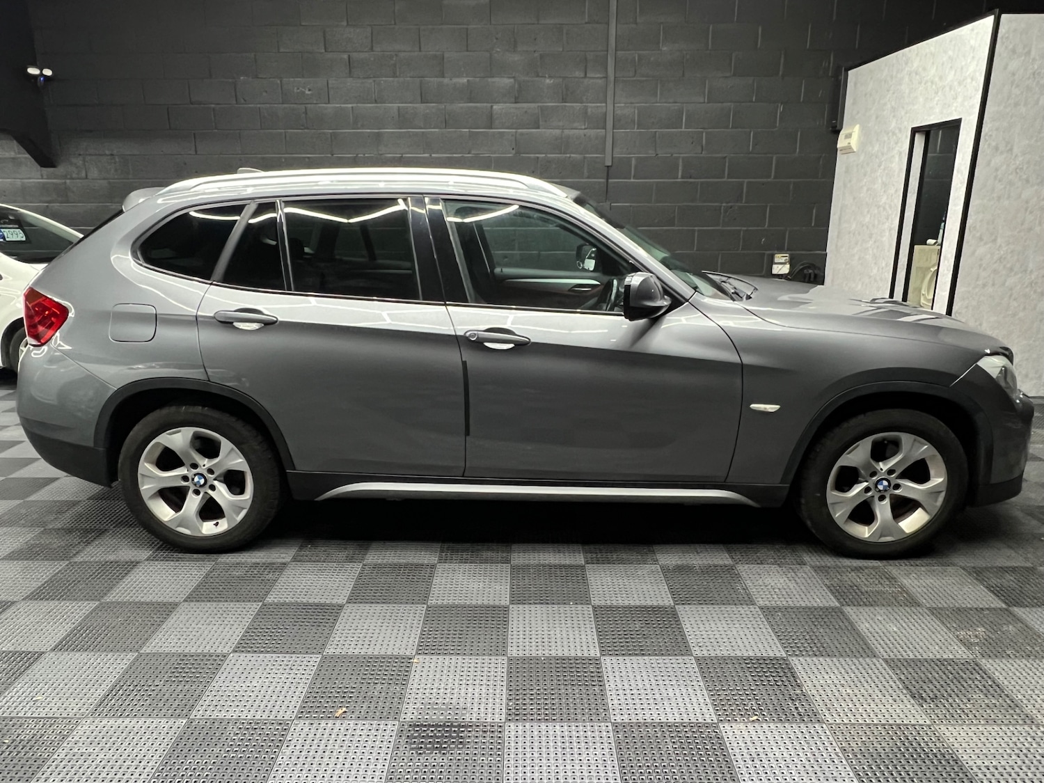 Used BMW X1 2011 for sale - 78040558: Photo 2