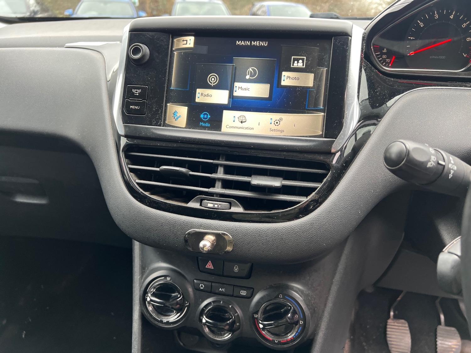 Used Peugeot 208 2013 for sale - 77676202: Photo 13