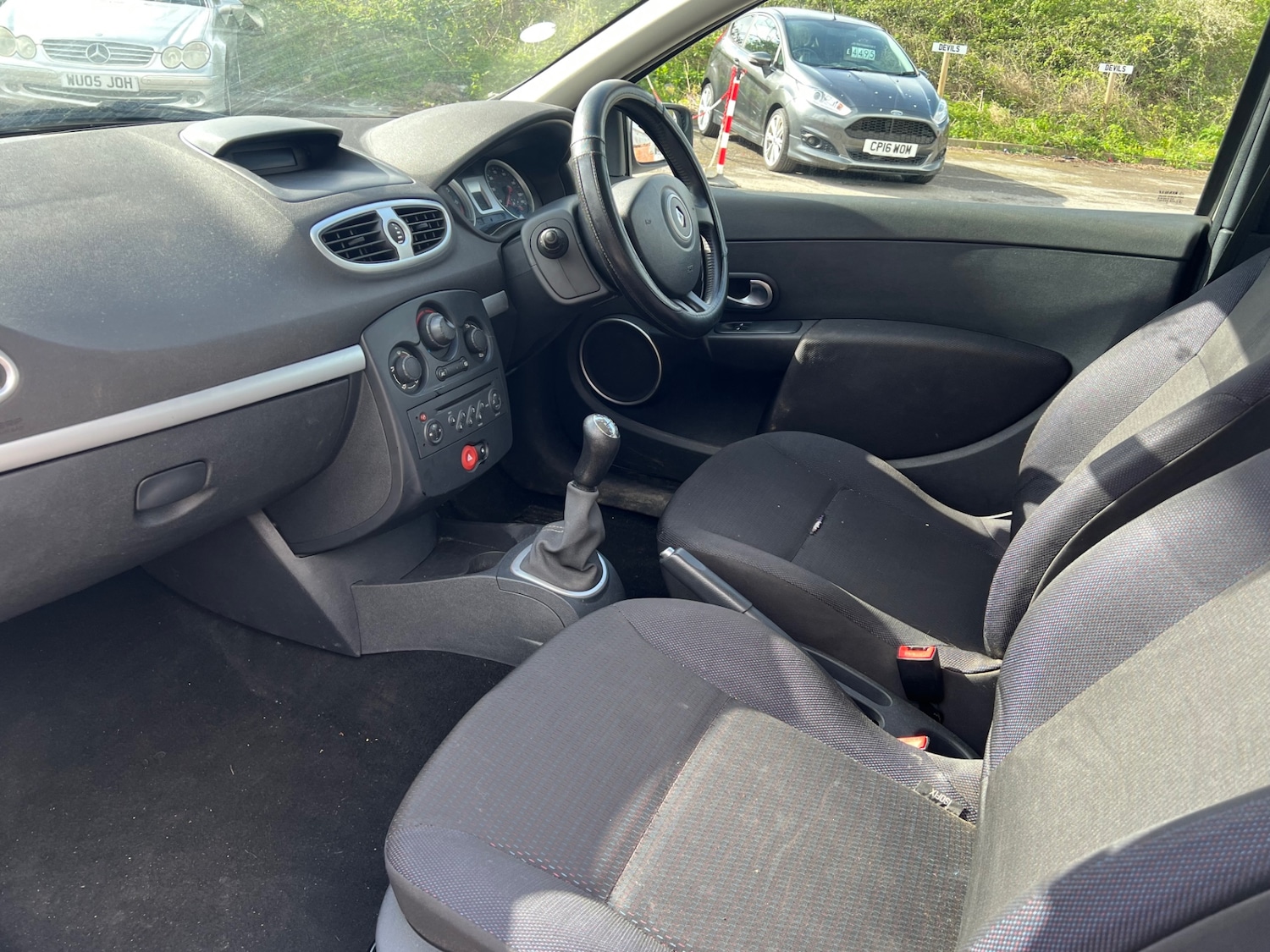 Used Renault Clio 2006 for sale - 78210028: Photo 9