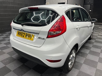 Used Ford Fiesta 2012 for sale - 76243948: Photo 2