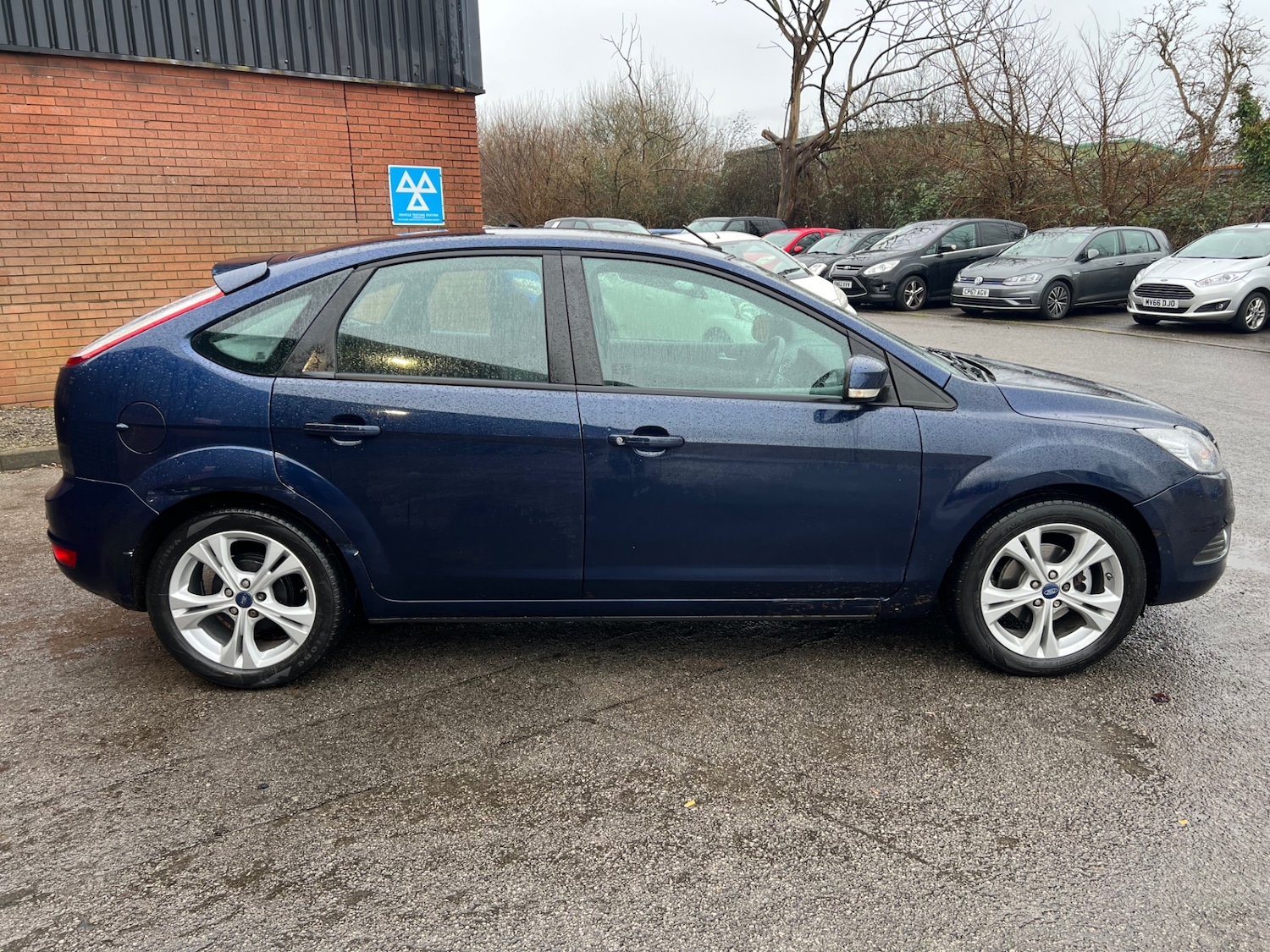 Used Ford Focus 2011 for sale - 77207985: Photo 2