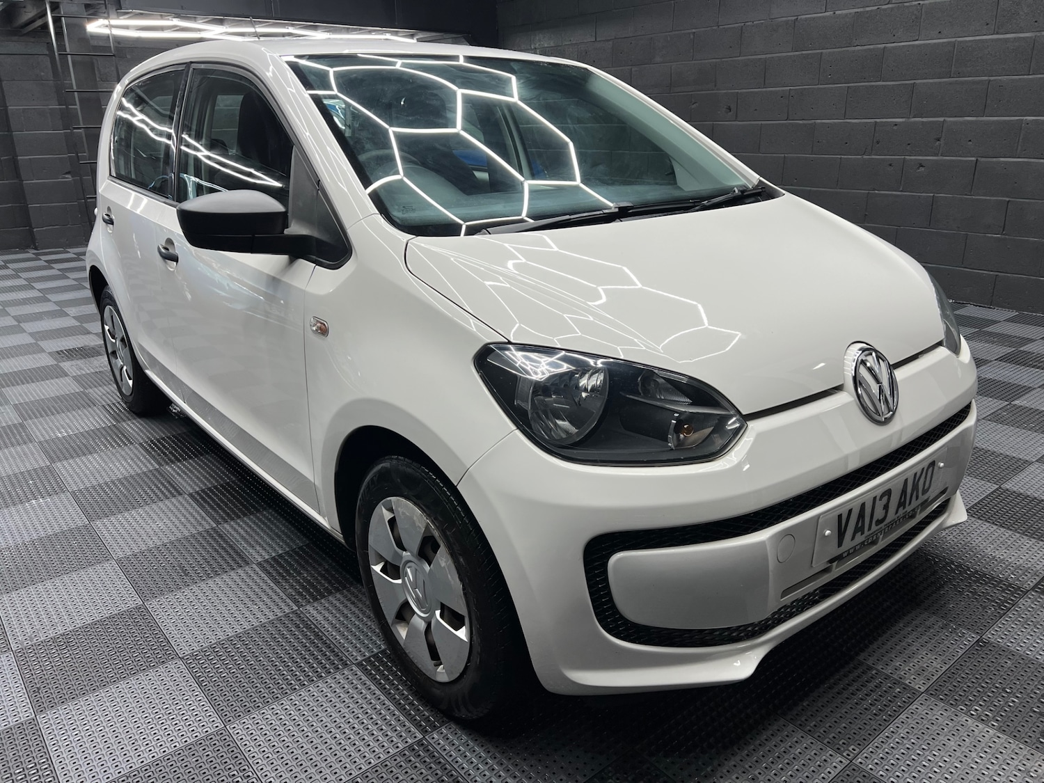 Used Volkswagen up! 2013 for sale - 76554181: Photo 1