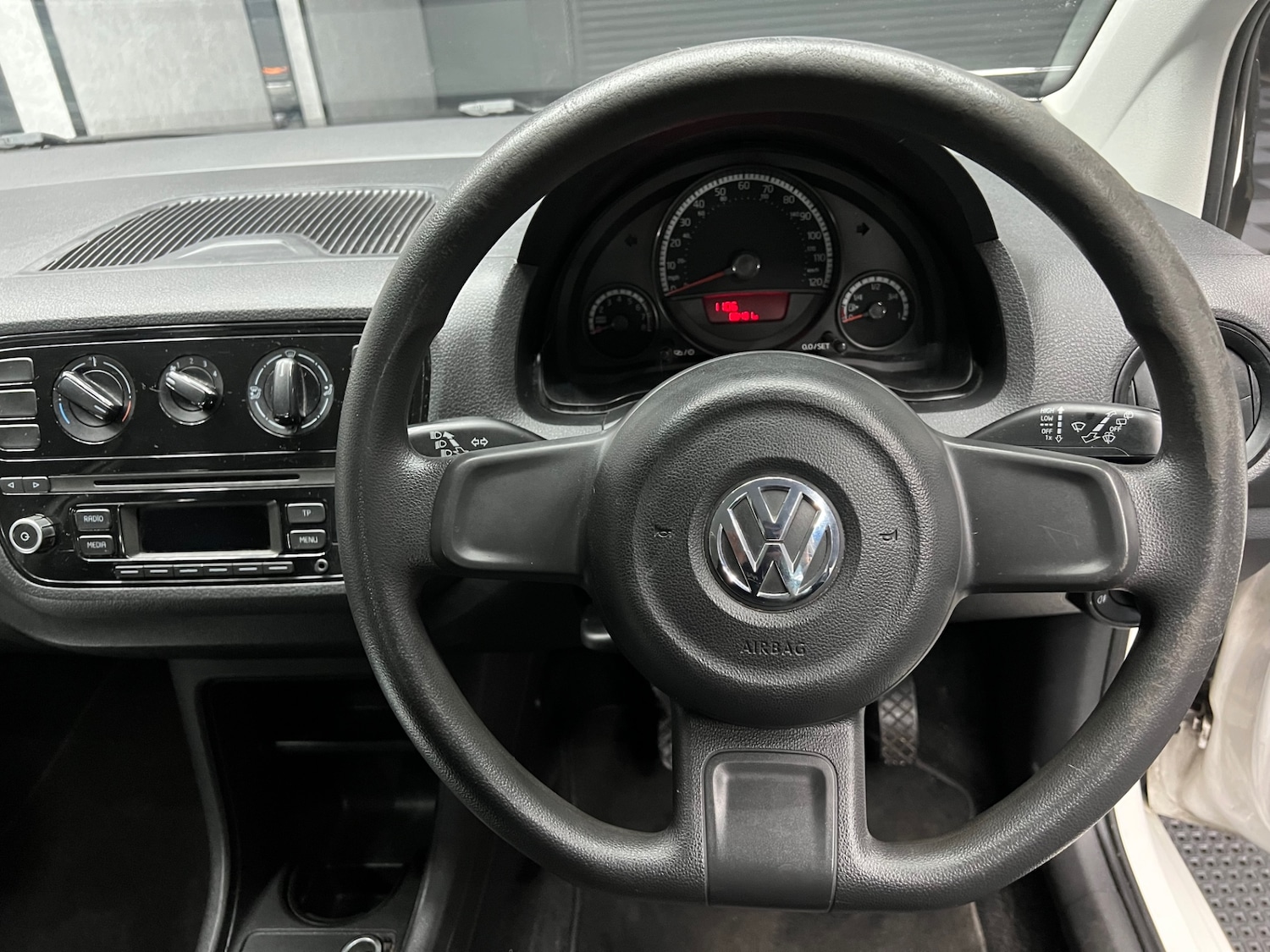 Used Volkswagen up! 2013 for sale - 76554181: Photo 12