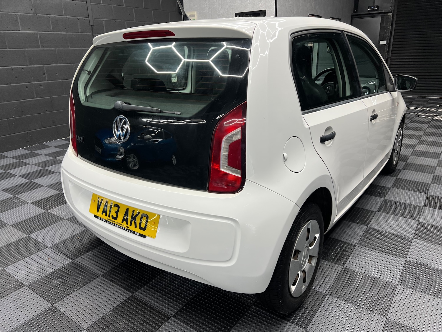Used Volkswagen up! 2013 for sale - 76554181: Photo 3