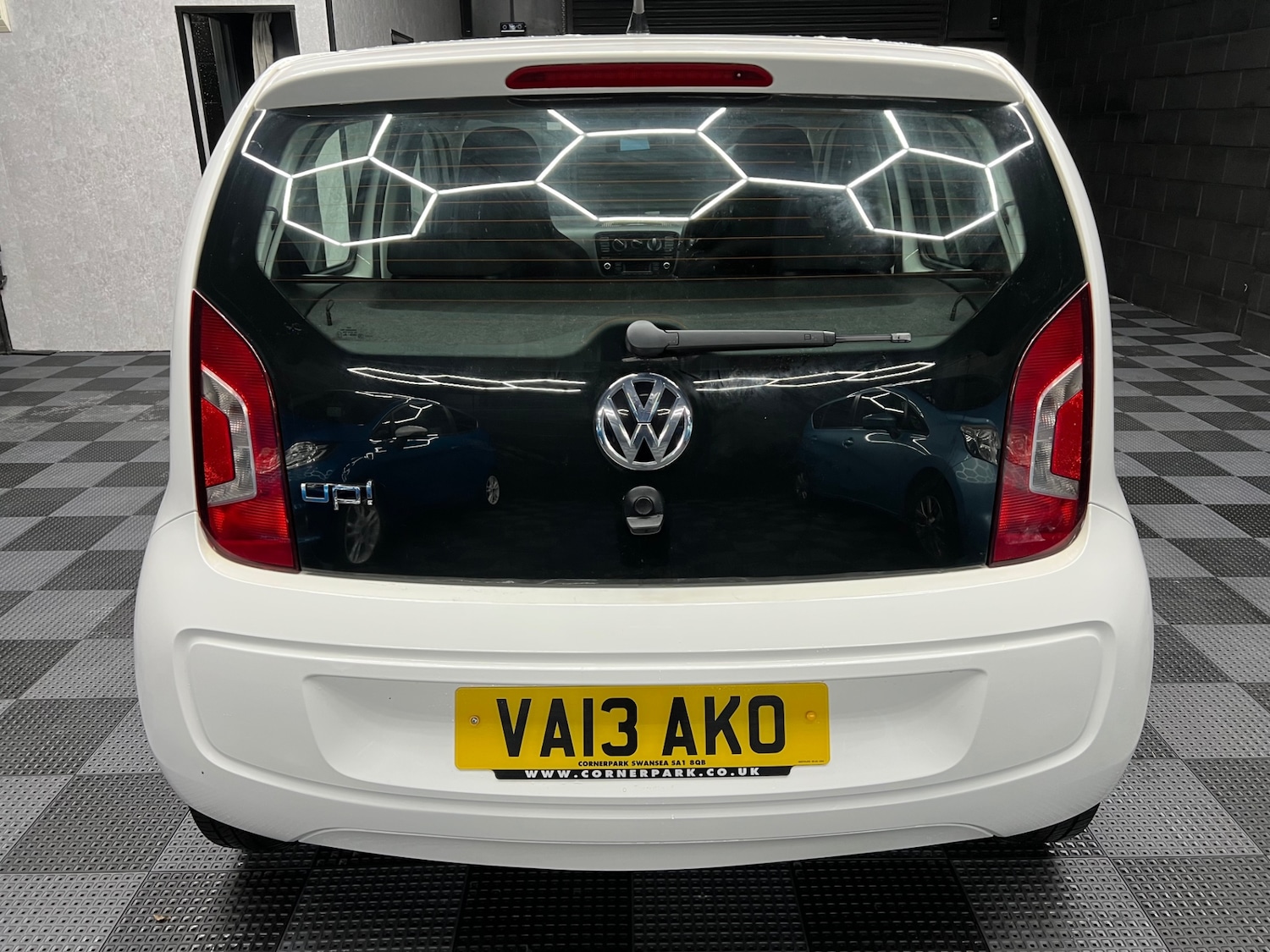 Used Volkswagen up! 2013 for sale - 76554181: Photo 4