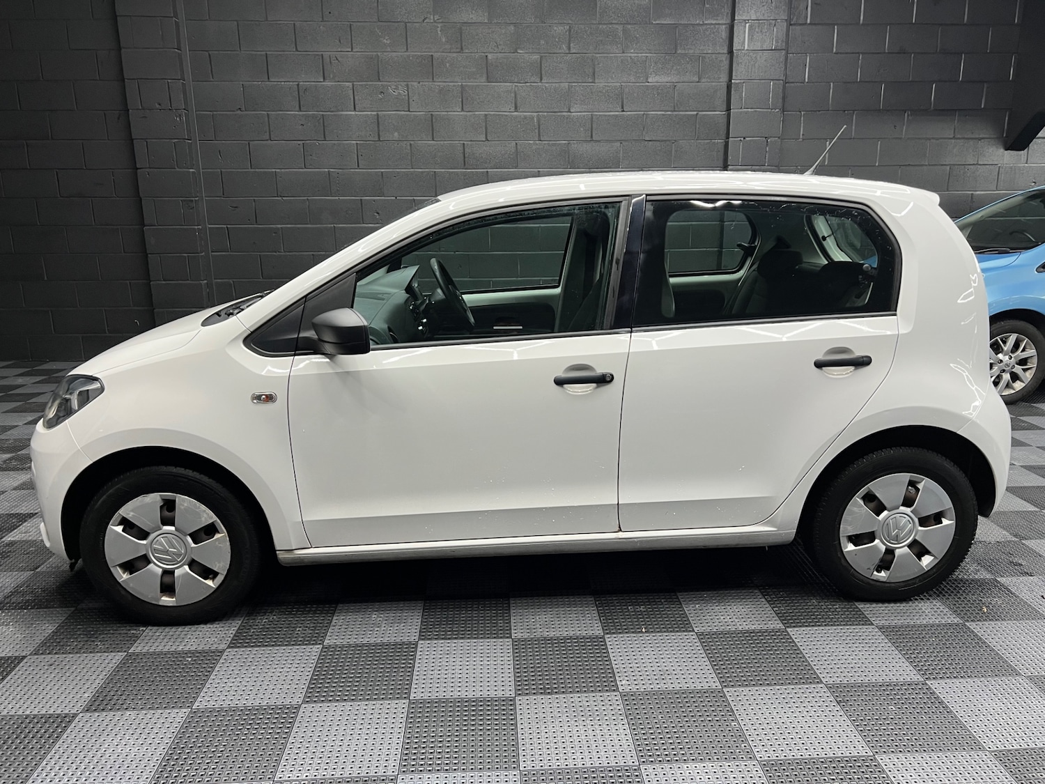 Used Volkswagen up! 2013 for sale - 76554181: Photo 6