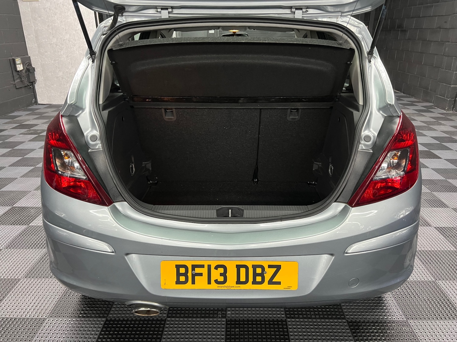 Used Vauxhall Corsa 2013 for sale - 76143273: Photo 15