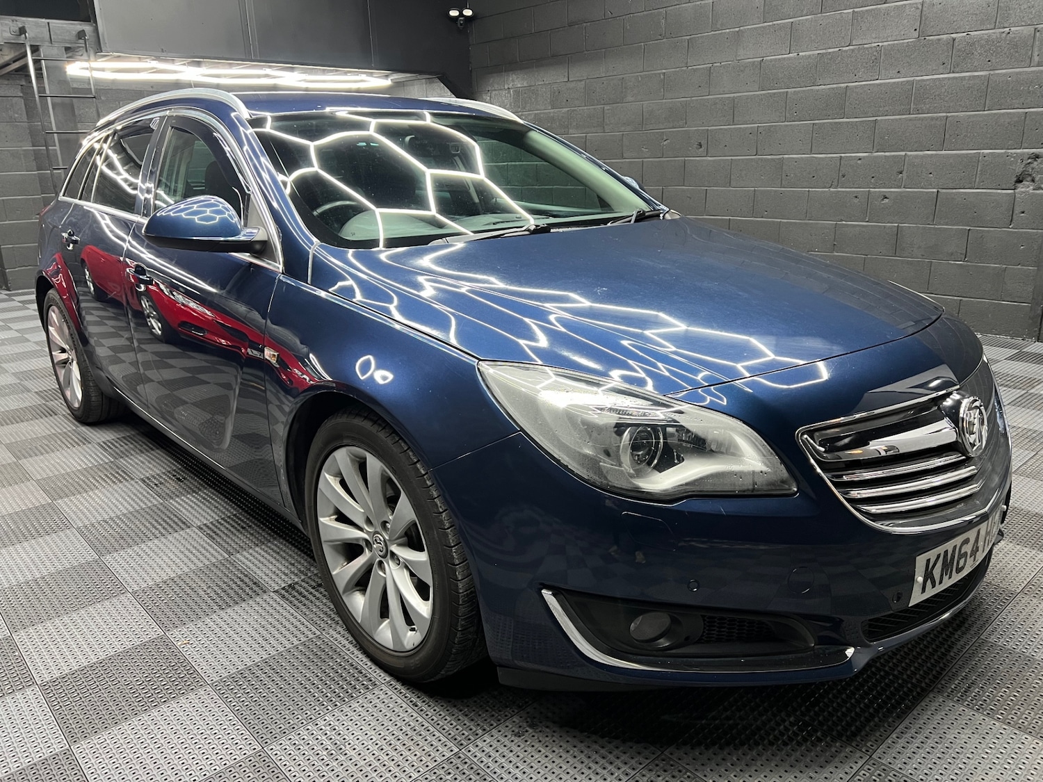 Used Vauxhall Insignia 2014 for sale - 77106084: Photo 1