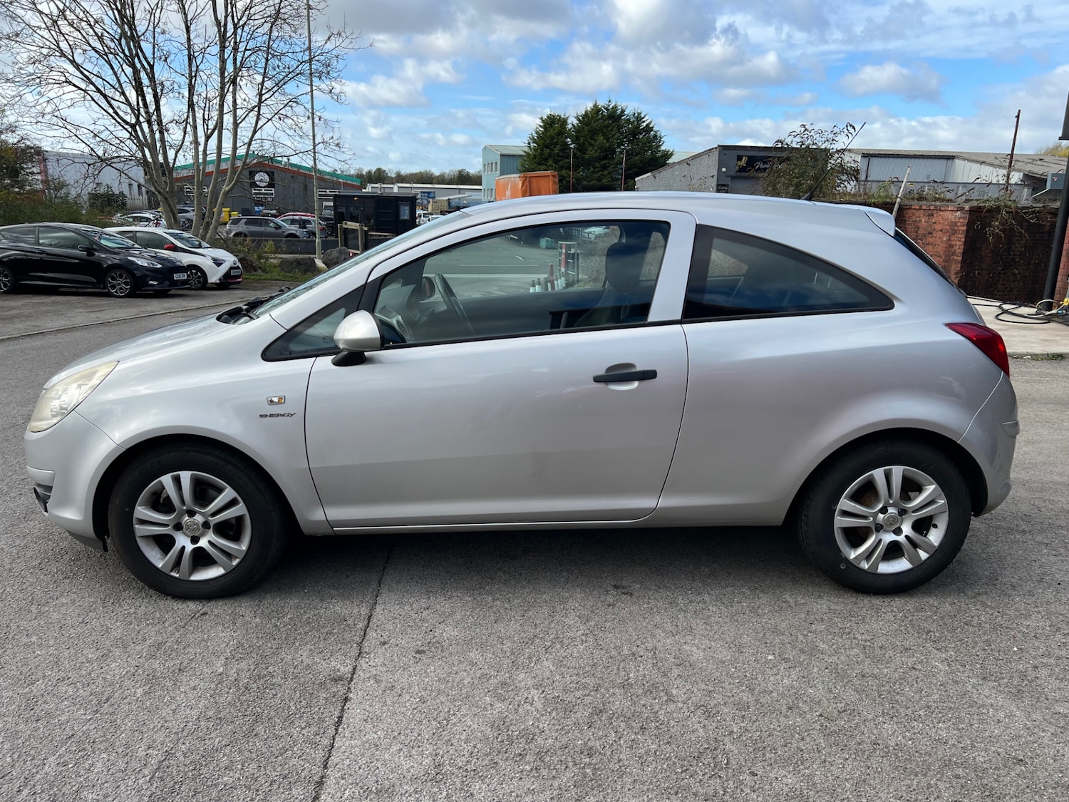 Used Vauxhall Corsa 2010 for sale - 76382724: Photo 6
