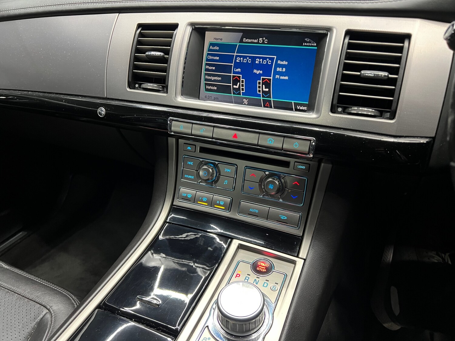 Used Jaguar XF 2011 for sale - 77592426: Photo 13