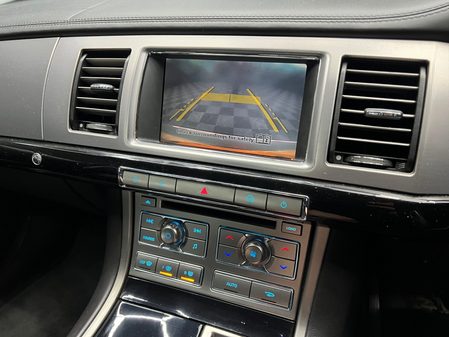 Used Jaguar XF 2011 for sale - 77592426: Photo 14