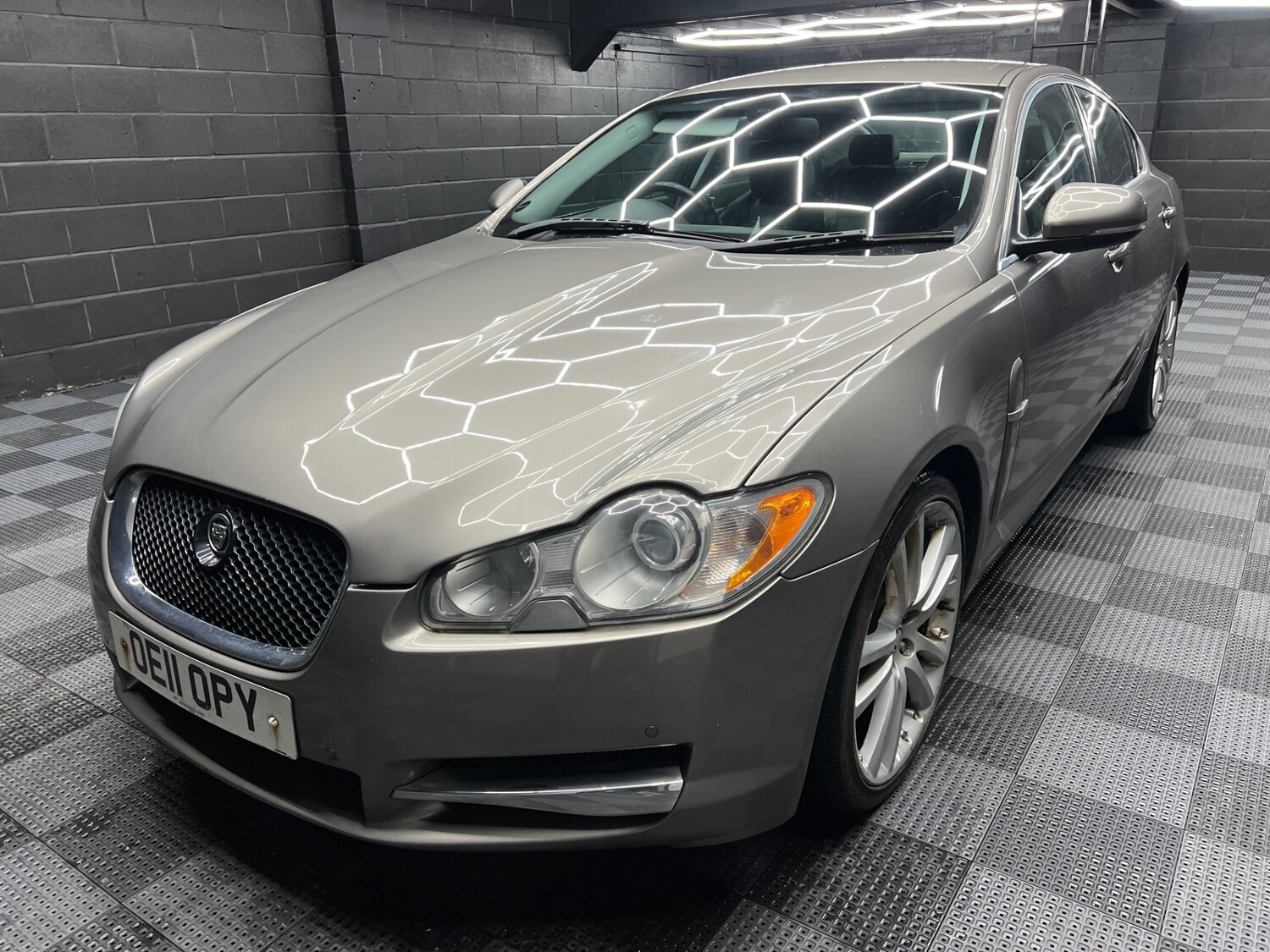 Used Jaguar XF 2011 for sale - 77592426: Photo 7