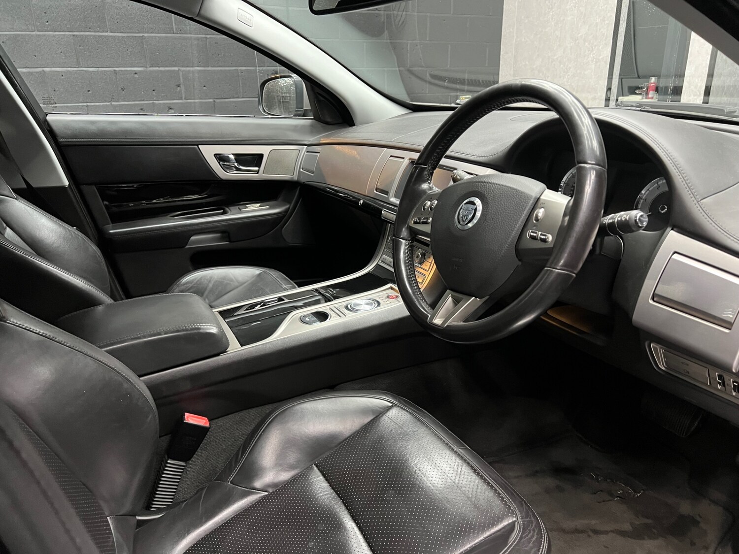 Used Jaguar XF 2011 for sale - 77592426: Photo 9