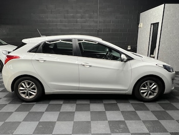 Used Hyundai i30 2015 for sale - 75472239: Photo