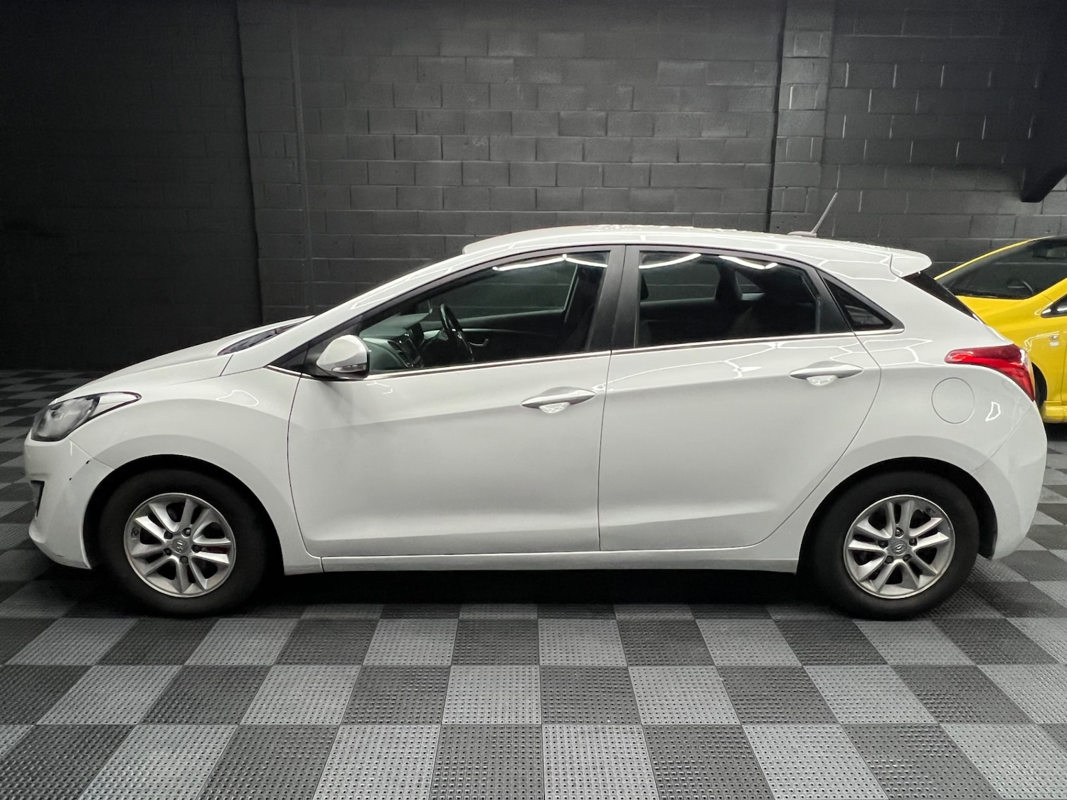Used Hyundai i30 2015 for sale - 75472239: Photo 6