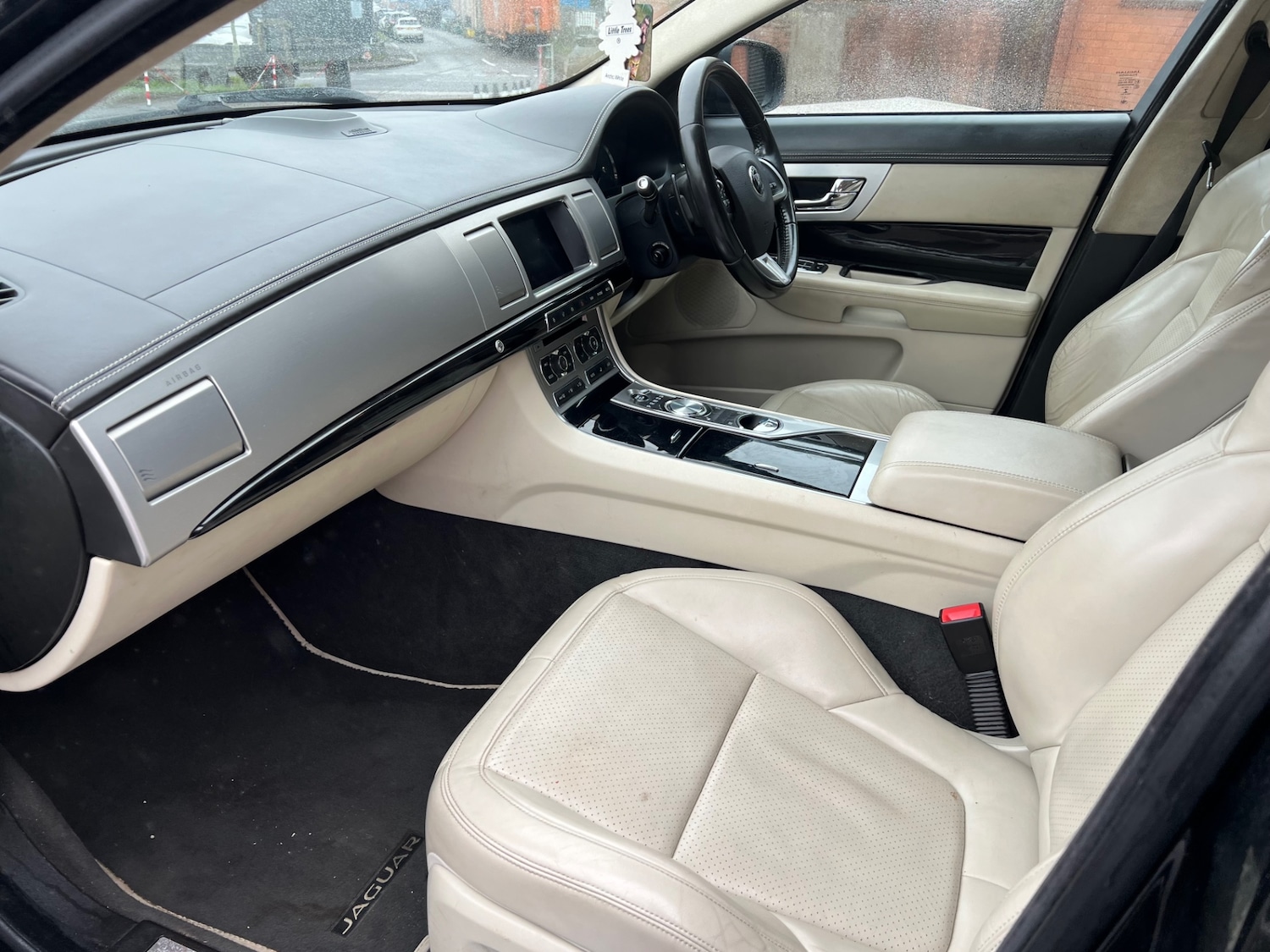 Used Jaguar XF 2013 for sale - 78010960: Photo 10