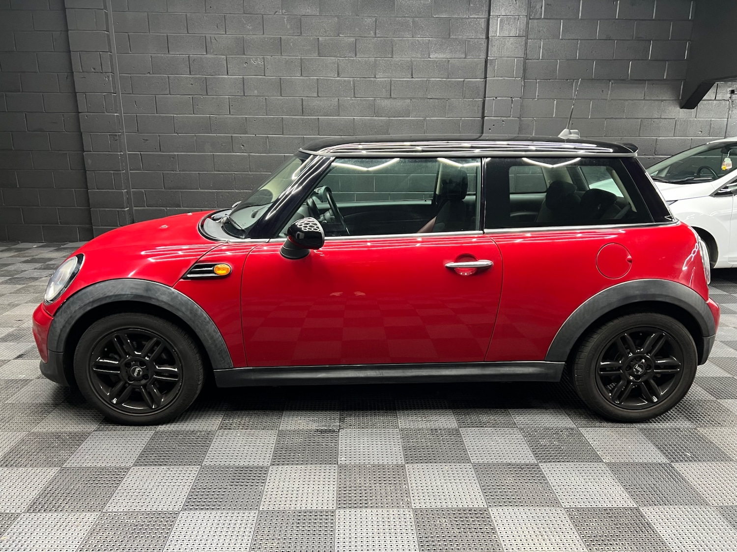 Used MINI Hatch 2011 for sale - 78139468: Photo 6