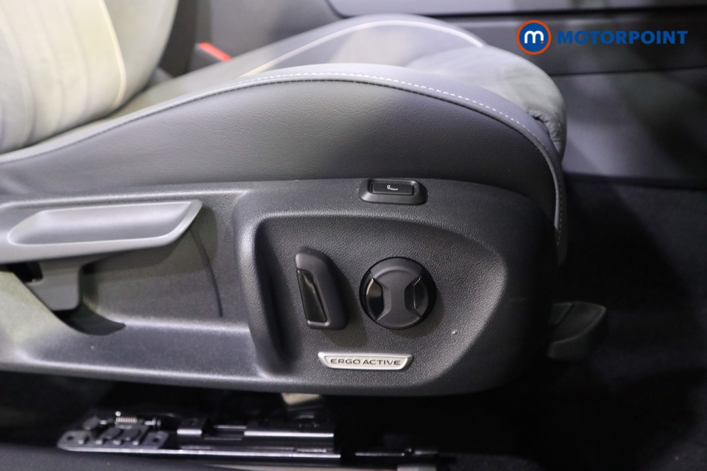 Used Volkswagen Passat for sale - 76467998: Photo 20