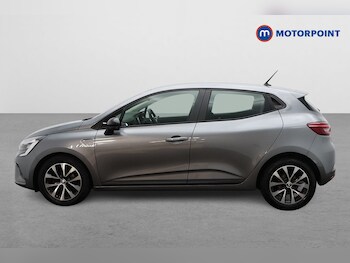 Used Renault Clio 2023 for sale - 77435749: Photo