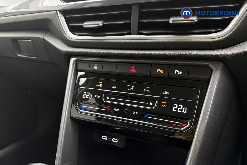 Used Volkswagen T-Roc 2022 for sale - 77312867: Photo 22