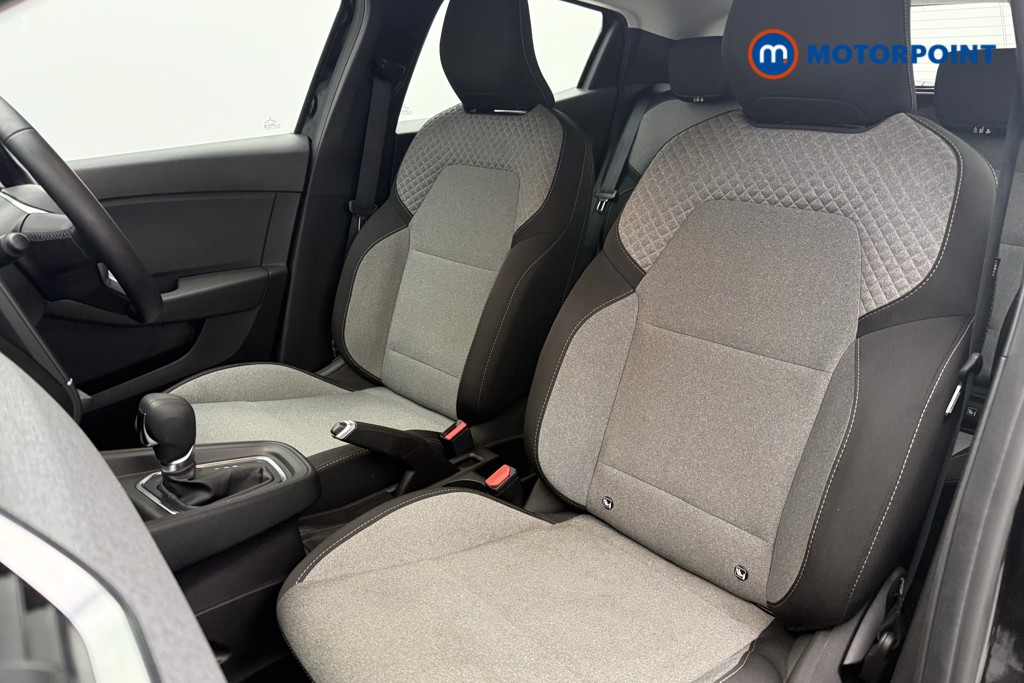 Used Renault Clio 2024 for sale - 76352733: Photo 11