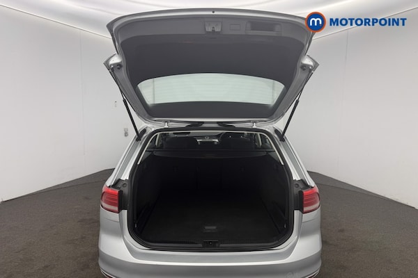 Used Volkswagen Passat 2019 for sale - 76319911: Photo 28