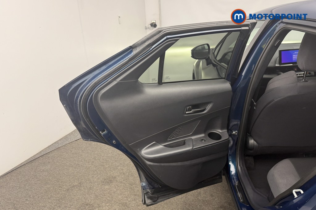 Used Toyota C-HR 2024 for sale - 76949375: Photo 13