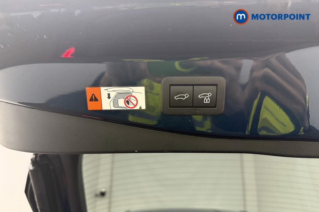 Used Toyota C-HR 2024 for sale - 76949375: Photo 19