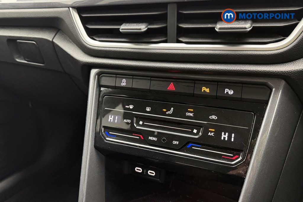 Used Volkswagen T-Roc 2023 for sale - 76114699: Photo 21