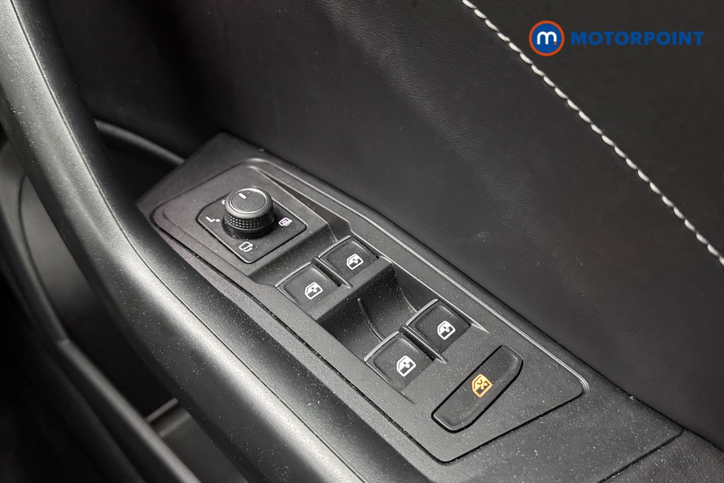 Used Volkswagen T-Roc 2023 for sale - 76114699: Photo 25