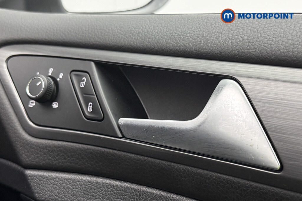 Used Volkswagen Golf 2020 for sale - 76235119: Photo 40