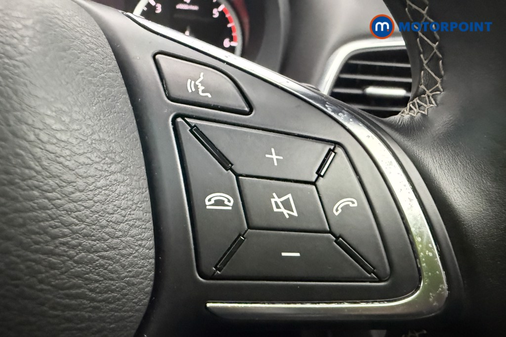 Used Infiniti Q30 2016 for sale - 76460714: Photo 13